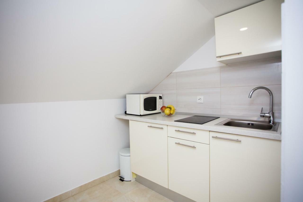 Apartment Bilo Omiš Exteriör bild