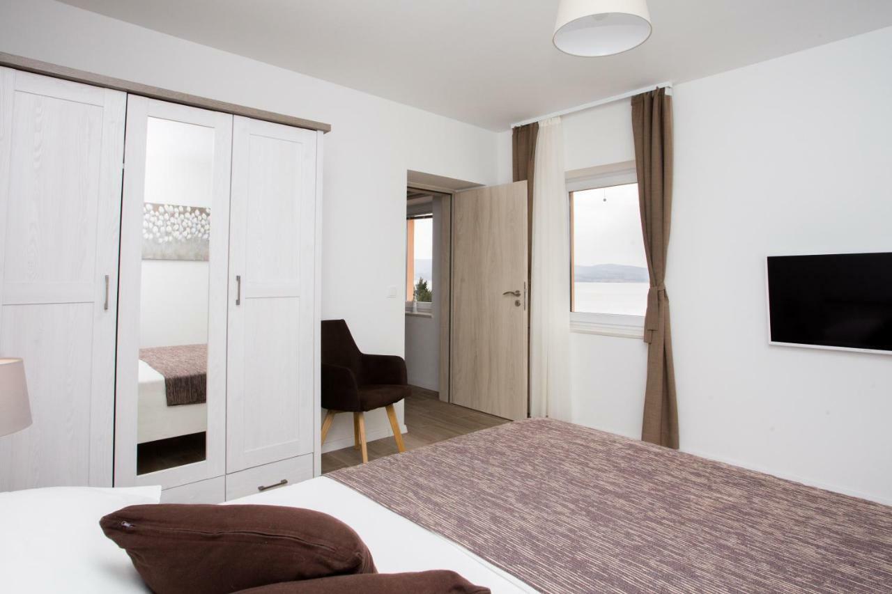 Apartment Bilo Omiš Exteriör bild
